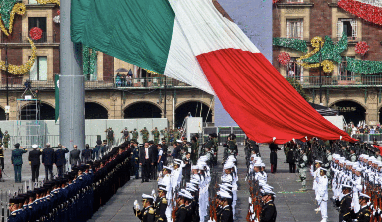 [文化] [墨西哥] 獨立日 ¡Viva! 狂歡的日子: 獨立天使像煙火、龍舌蘭、Mariachi、舞蹈、遊行我都愛